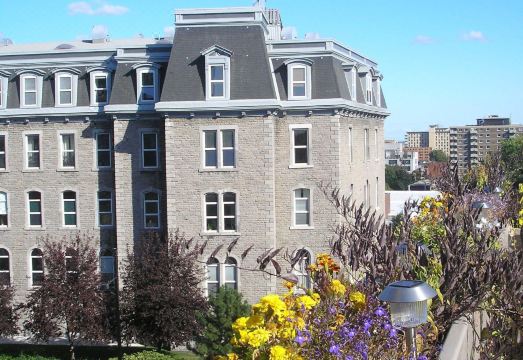 오베르주 뒤 플라토