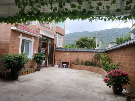 Hanyuan Warm Manyuan Homestay Отели рядом с достопримечательностью «Fujing Mountain»