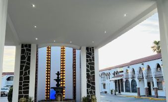 Hotel & Suites Hacienda Santa Maria - Housity