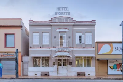 Mova Hotel d'Oeste - Localizado em Frente a Praça Principal da Cidade, na área Central - Pé na Praça Hotels in Pocos de Caldas