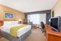 Ramada by Wyndham Cumberland Downtown Hotel di Cumberland