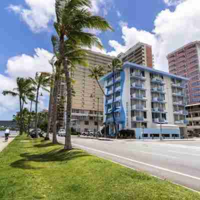 Holiday Surf Hotel (with Full Kitchen) Hotel Exterior