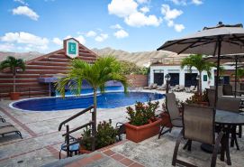 Hotel Embassy Suites by Hilton Valencia