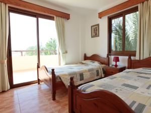 Villa Noni Large Private Pool, A/C, WiFi