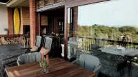 Shaloha Guesthouse on Supertubes - شاطئ