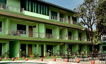Hotel Saathi