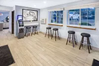 Super 8 by Wyndham Johnstown/Gloversville Hotels in Amsterdam