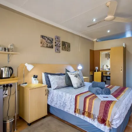 Marle' Lodge Bed & Breakfast