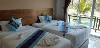 Hadthong Resort Hotels in Sathing Phra