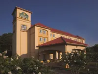 La Quinta Inn & Suites by Wyndham Norfolk Hotels in de buurt van Norfolk International Airport