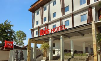 Ibis Bali Legian Street