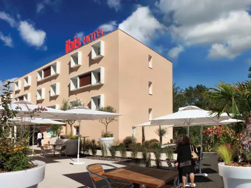 Ibis Loriol le Pouzin