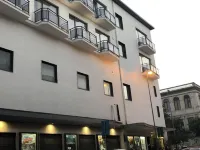 席內阿波羅住宅飯店
