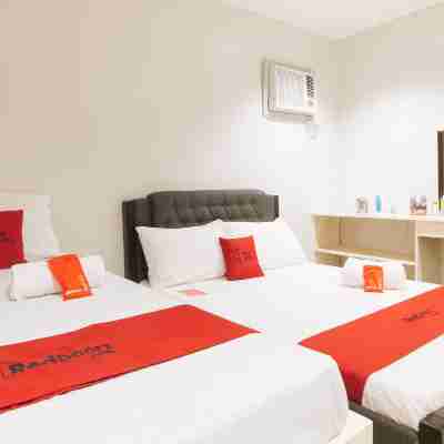 RedDoorz Premium @ Ouan's the Farm Resort Rooms