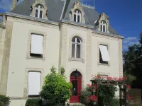 Logis Hôtel Beauséjour Hotel dekat Dungeon Gouzon