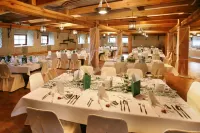Wörners Schloss Wellnesshotel & Restaurant Hotels in Geiselwind