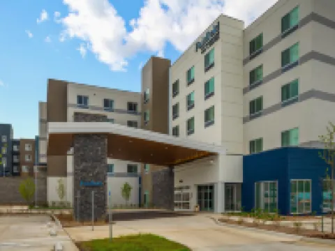 Fairfield Inn & Suites Kansas City North/Gladstone Hotels in Clay County