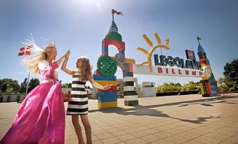 1. Hotel Le..