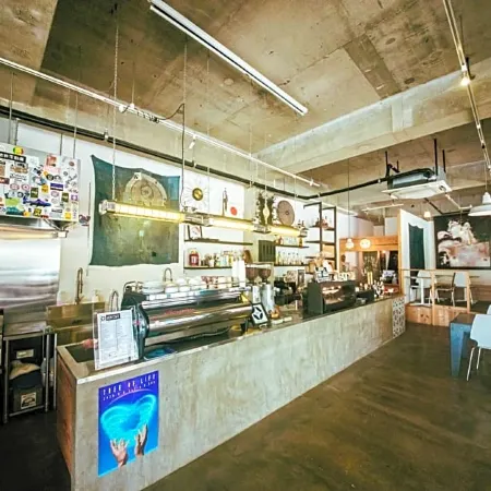 Aien Coffee & Hostel