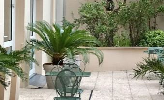 EasyHotel Nice Old Town
