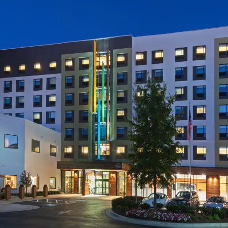 EVEN Hotel ROCKVILLE - WASHINGTON DC AREA by IHG Отели рядом с достопримечательностью «Роквилл Таун сквер»