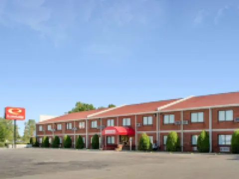 Econo Lodge Darien Lakes Hotels in Genesee County