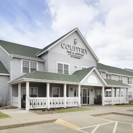 Country Inn & Suites by Radisson, Grinnell, IA