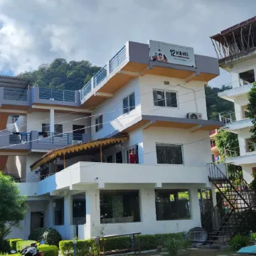 12 Monks Rishikesh Hostel