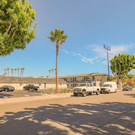 Motel 6 Tustin, CA – Orange County