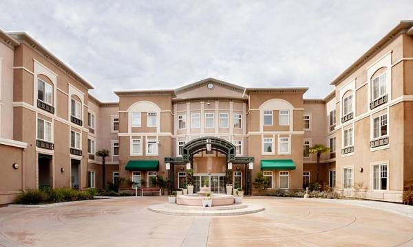 Holiday Inn Express Windsor Sonoma Wine Country by IHG