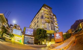 DoubleTree by Hilton Cape Town - Upper Eastside