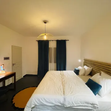 Hotel du Phare Hotel dekat African Renaissance Monument