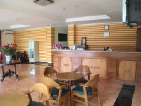 Top Star Hotel Hotels in Cepu