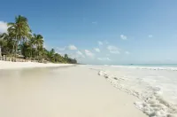 Bluebay Beach Resort & Spa - Beach