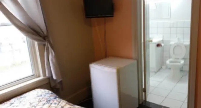 A Voyageur's Guest House