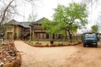 Raptor Retreat Game Lodge