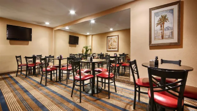 Best Western Desert Villa Inn