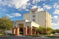 Hampton Inn Leesburg/Tavares Hotels near Walgreens