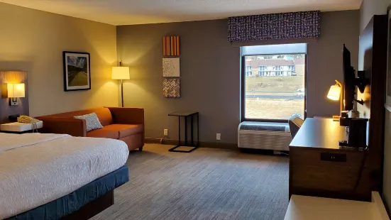 Hampton Inn Hillsville