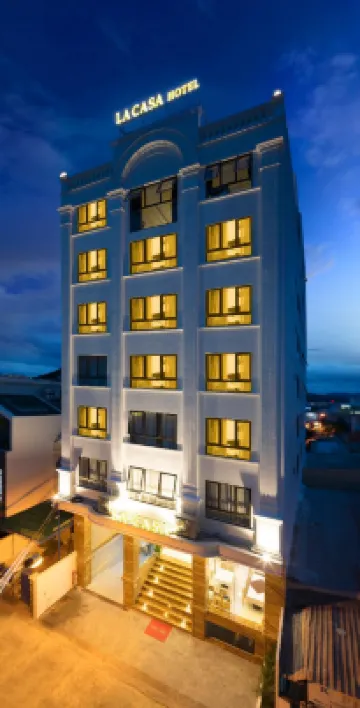 La Casa Hotel Nha Trang Hotels near i resort