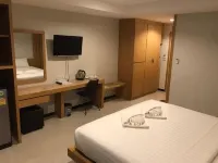 The Royal Ville Residence Wat Nong Chorakhe 주변 호텔