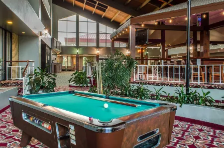 Comfort Inn & Suites Covington - Mandeville Отели в г. Мандевилл