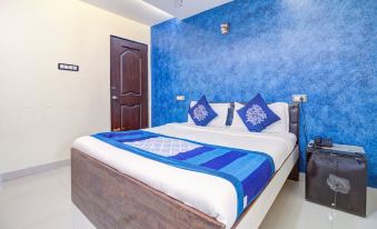 OYO 9748 Hotel Girgaon Palace