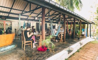 Surf & Yoga Sri Lanka - Surf Camp and Yoga Retreat with Coworking Space