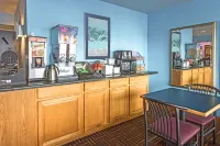 Delavan Inn and Suites