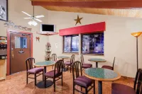 Super 8 by Wyndham Dodge City Hotels in Dodge City