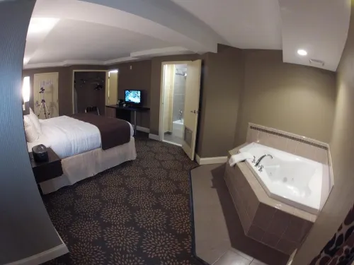 Aashram Hotel by Niagara River فنادق في Grand Island