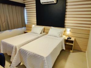 Mogano Express Hotel - Pet Friendly- Eletroposto