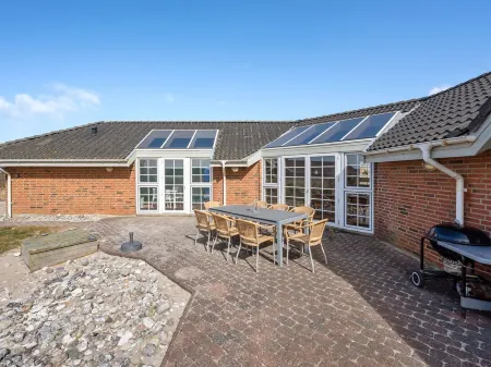 "Hinrich" - 300m from the Sea