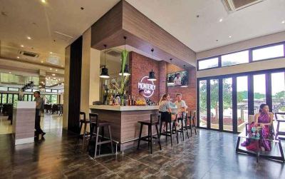 レストラン フェアウェイズ&ブルーウォーター ボラカイの写真